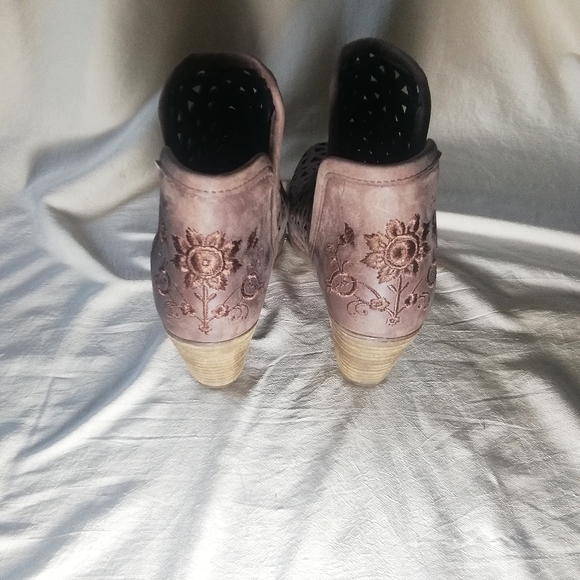 Musse & Cloud Athylea Perforated booties - Picture 8 of 8